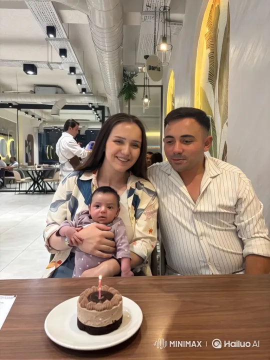 Family Embraces Love at Sunset Beach – AI Generated Video | Hailuo AI