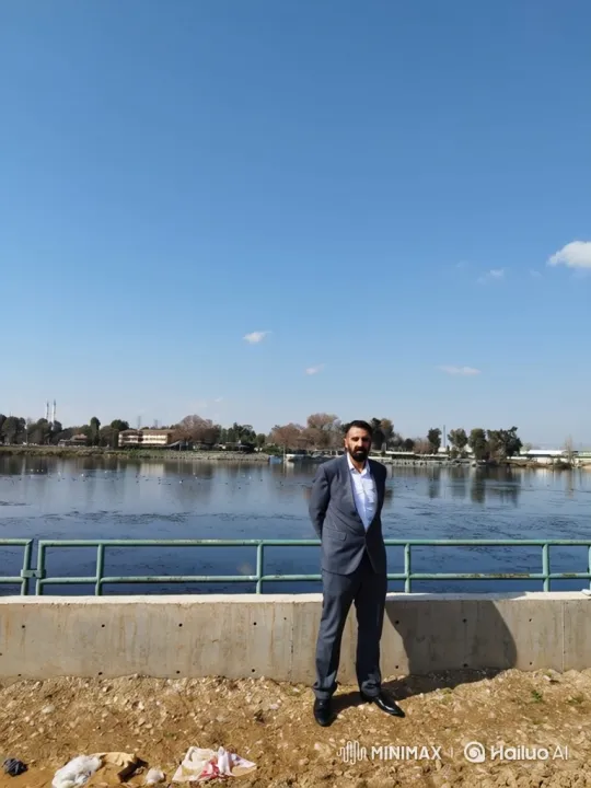 Man Detained by Turkish Police on Riverbank – AI Generated Video | Hailuo AI