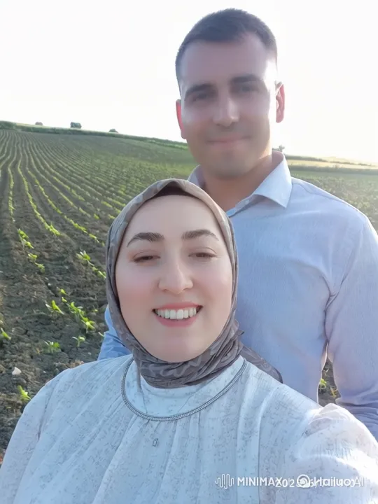 Family Embraces on a Summer Evening – AI Generated Video | Hailuo AI