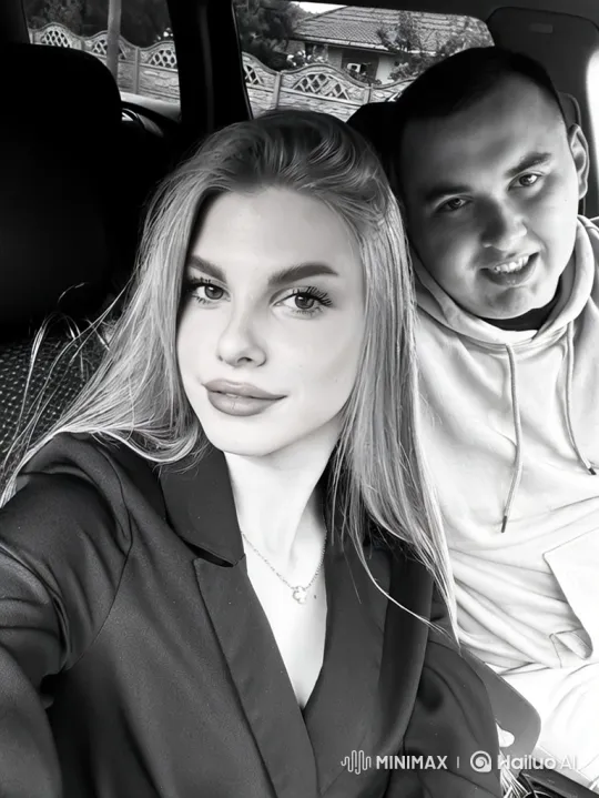 Family Embrace Captured in Intimate Video – AI Generated Video | Hailuo AI