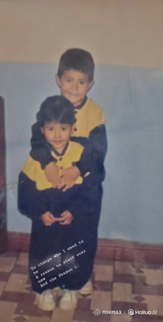 Vintage Photo Comes Alive: Joyful Sibling Dance – AI Generated Video | Hailuo AI