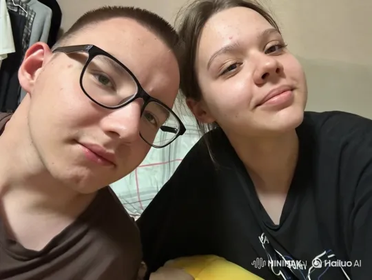 Family Happiness: Summer Evening Family Hug – AI Generated Video | Hailuo AI