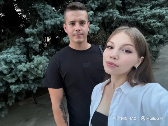 Family Embrace Captured on a Summer Evening – AI Generated Video | Hailuo AI