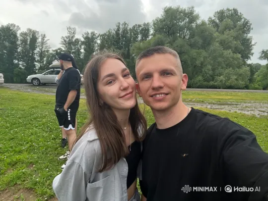 Young Couple and Their Daughter's Joyful Embrace – AI Generated Video | Hailuo AI