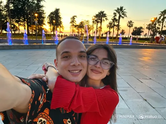 Family Embrace in Summer Park at Sunset – AI Generated Video | Hailuo AI