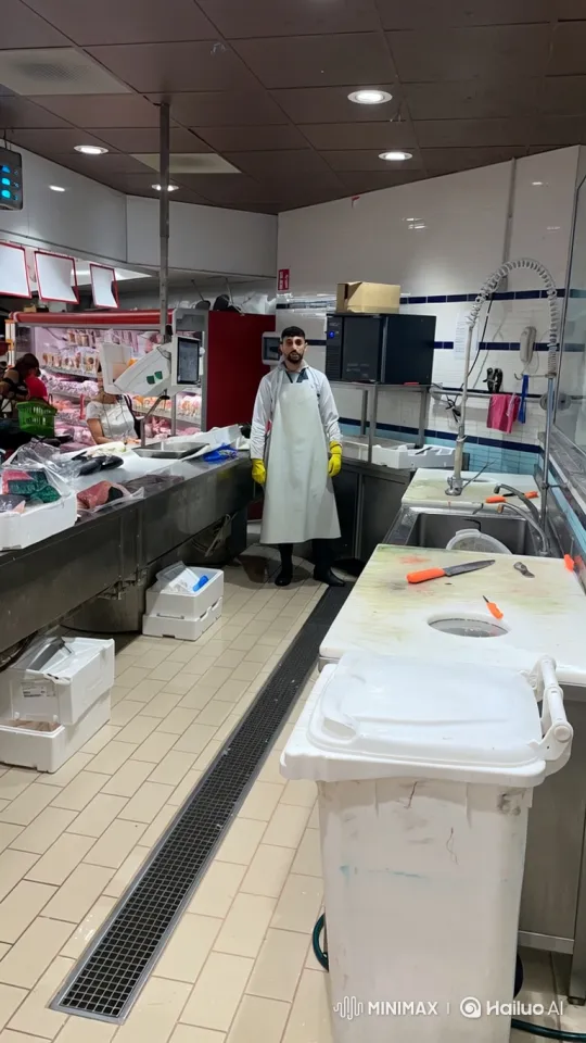 Fish Counter Employee Surprisingly Performs Somersault – AI Generated Video | Hailuo AI
