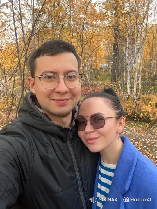 Family Embraces in Autumn Park – AI Generated Video | Hailuo AI