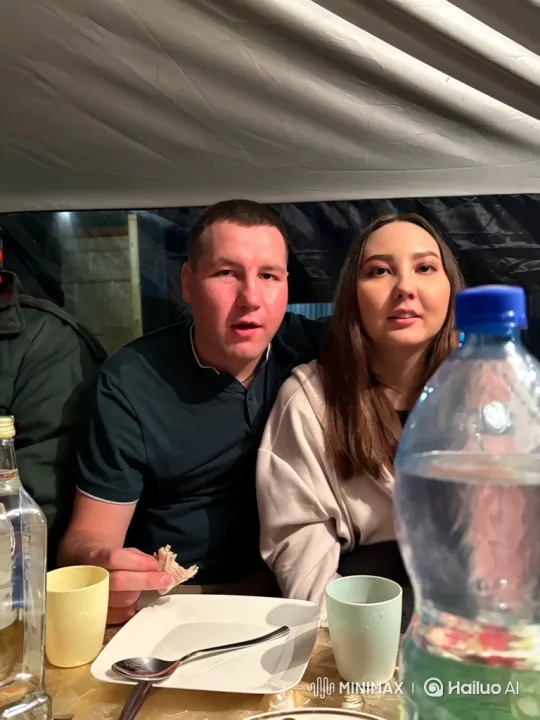 Family Embrace Captured on Video – AI Generated Video | Hailuo AI