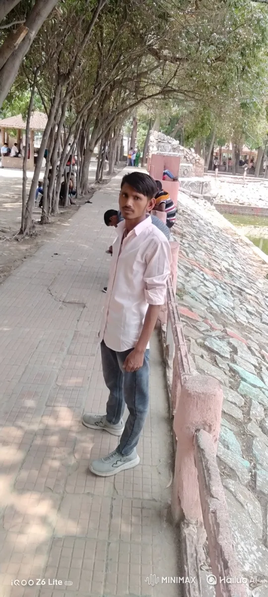 PM Modi greets young man in park, shares handshake – AI Generated Video | Hailuo AI