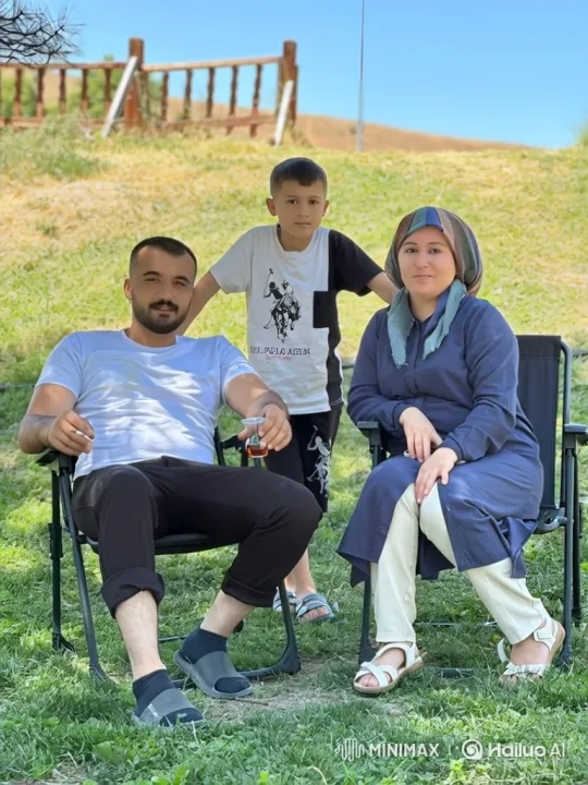 Family Enjoying a Peaceful Moment Outdoors – AI Generated Video | Hailuo AI