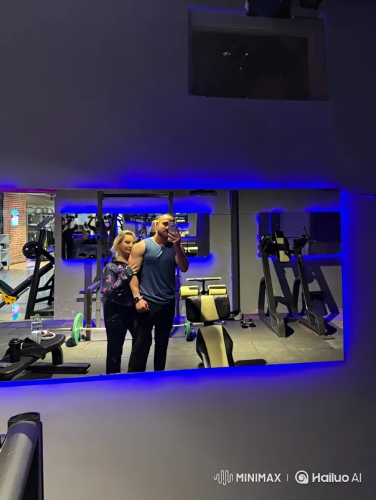 Family Portrait in Modern Gym Setting – AI Generated Video | Hailuo AI