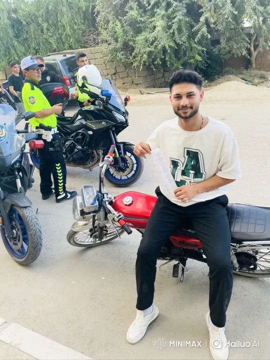 Young Man Kisses Policewoman on Motorcycle – AI Generated Video | Hailuo AI