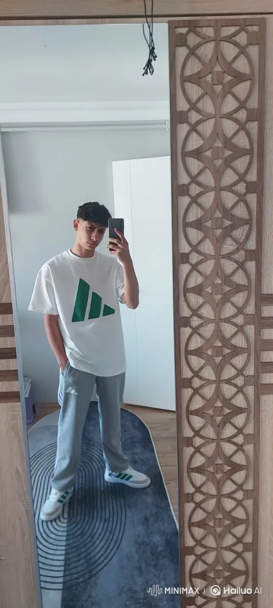Young Man Surprised by Police During Selfie – AI Generated Video | Hailuo AI