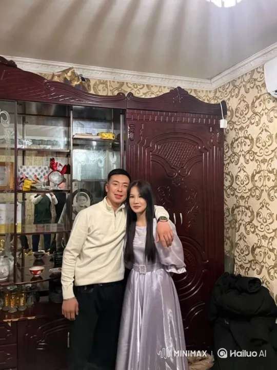 Family Embrace Captured in Intimate Vertical Video – AI Generated Video | Hailuo AI