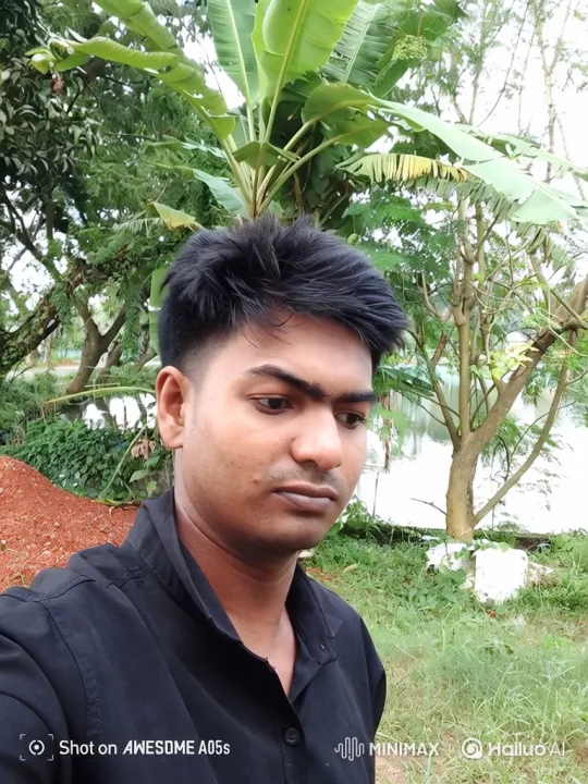 Young Man Transforms From Pensive to Engaged in Nature Setting – AI Generated Video | Hailuo AI
