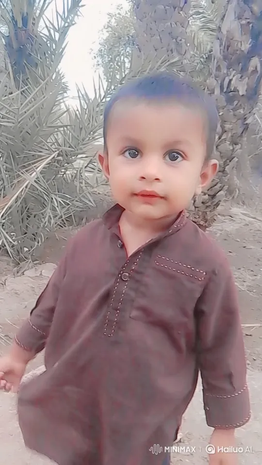 Toddler's Innocent Gaze Amidst Tropical Setting – AI Generated Video | Hailuo AI