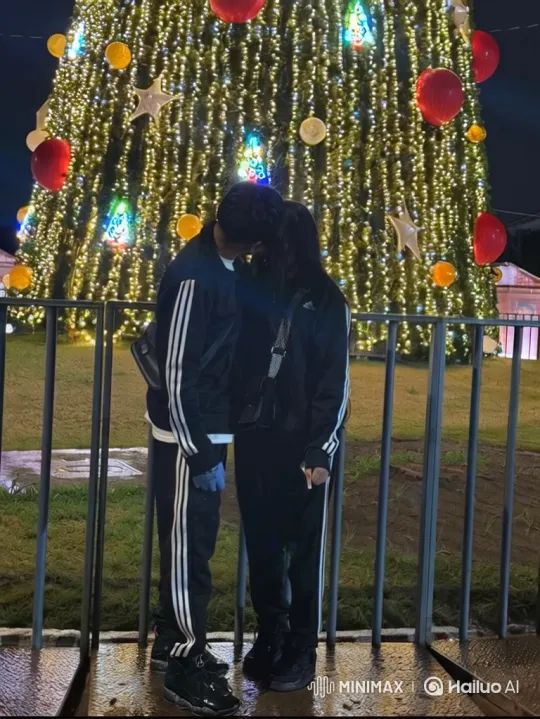 Family Love: Couple and Child's Tender Embrace – AI Generated Video | Hailuo AI