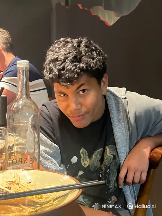 Young Man Transforms into a Blobfish at Restaurant – AI Generated Video | Hailuo AI
