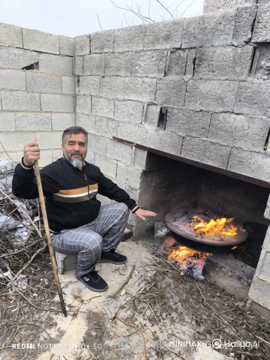 Middle-aged man cooking by fire gets arrested by police – AI Generated Video | Hailuo AI