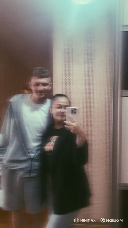 Family Embrace Captured on Summer Evening – AI Generated Video | Hailuo AI