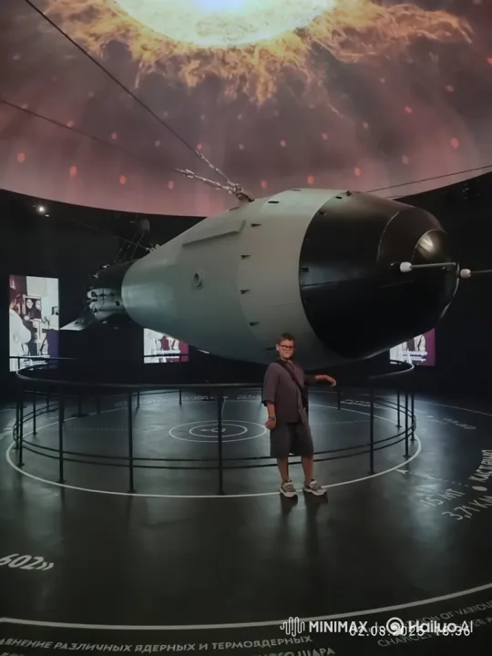 Boy Witnesses Sudden Alarm in Museum Bomb Exhibit – AI Generated Video | Hailuo AI