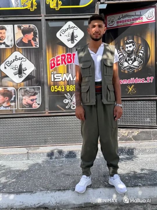 Young Man Detained by Police in Front of Barbershop – AI Generated Video | Hailuo AI