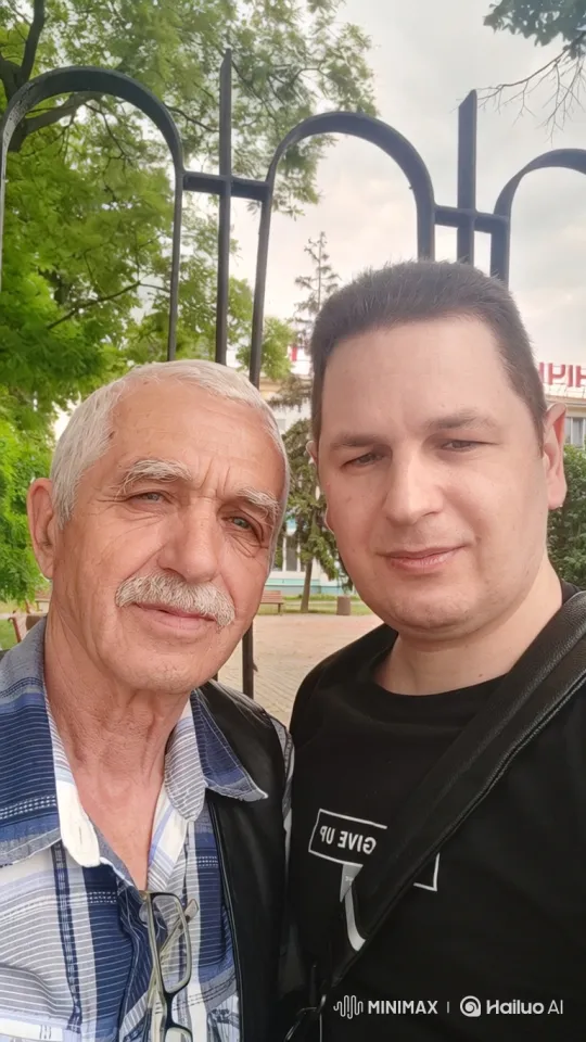 Portrait of Generations: Older and Younger Man Side-by-Side – AI Generated Video | Hailuo AI