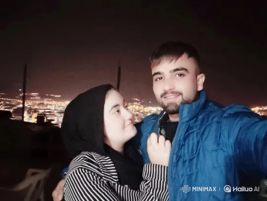 Couple's Romantic Five-Year Anniversary Selfie – AI Generated Video | Hailuo AI