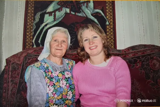 Elderly Woman and Granddaughter Share Affectionate Moment – AI Generated Video | Hailuo AI