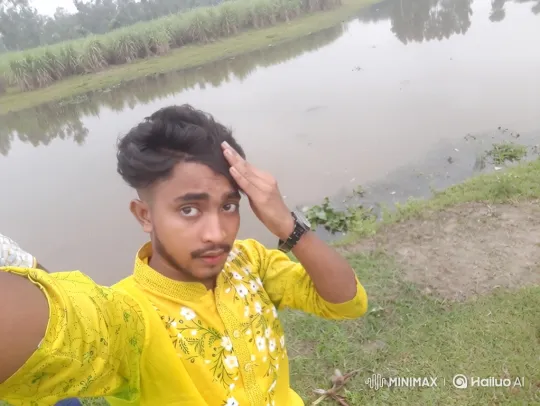 Young Couple Shares Romantic Moment in Golden Hour Park – AI Generated Video | Hailuo AI