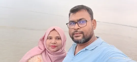 Couple Takes Selfie, Notices Car, Walks Away – AI Generated Video | Hailuo AI