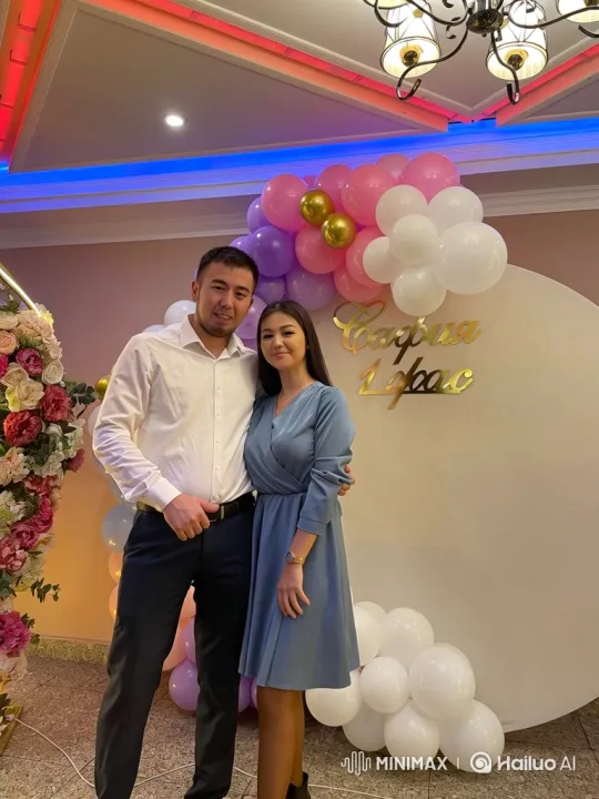Family Reunion: A Moment of Pure Affection Captured – AI Generated Video | Hailuo AI