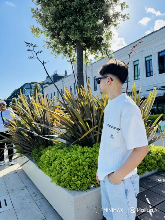 Young Man Surprised by Affectionate Female Police Officers – AI Generated Video | Hailuo AI