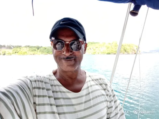 Man Dives into Sea, Encounters Mermaids and Dolphin – AI Generated Video | Hailuo AI