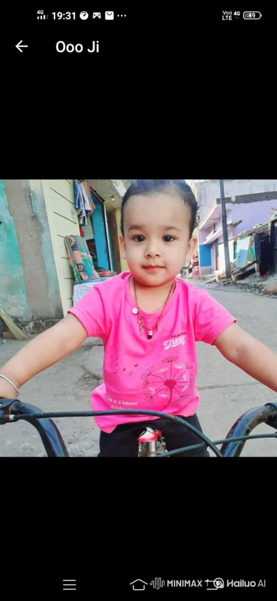 Innocent Child's Smile Captured on Quiet Street – AI Generated Video | Hailuo AI