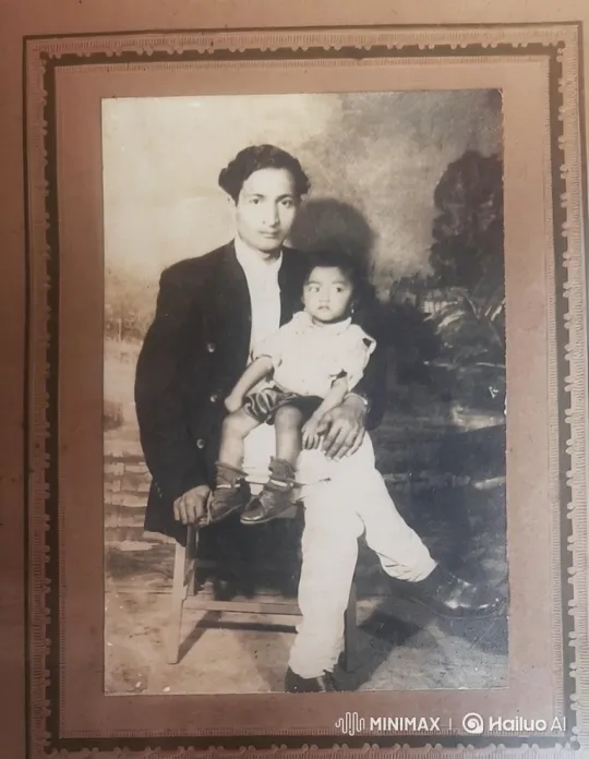 Vintage Photo Comes to Life: Father and Child's Bond – AI Generated Video | Hailuo AI