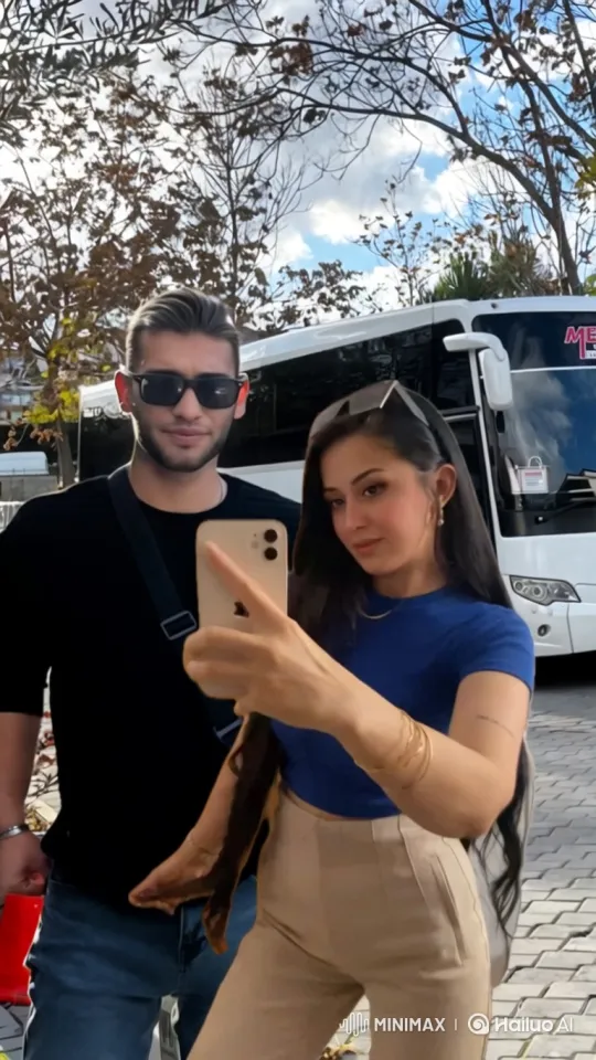 Family Embrace Captured on Summer Evening – AI Generated Video | Hailuo AI