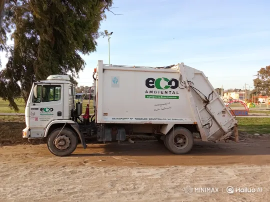 White Garbage Truck Simulates Air Suspension Deflation – AI Generated Video | Hailuo AI