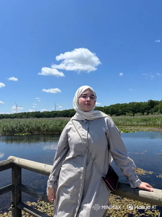 Young Couple's Serendipitous Encounter by a Lake – AI Generated Video | Hailuo AI