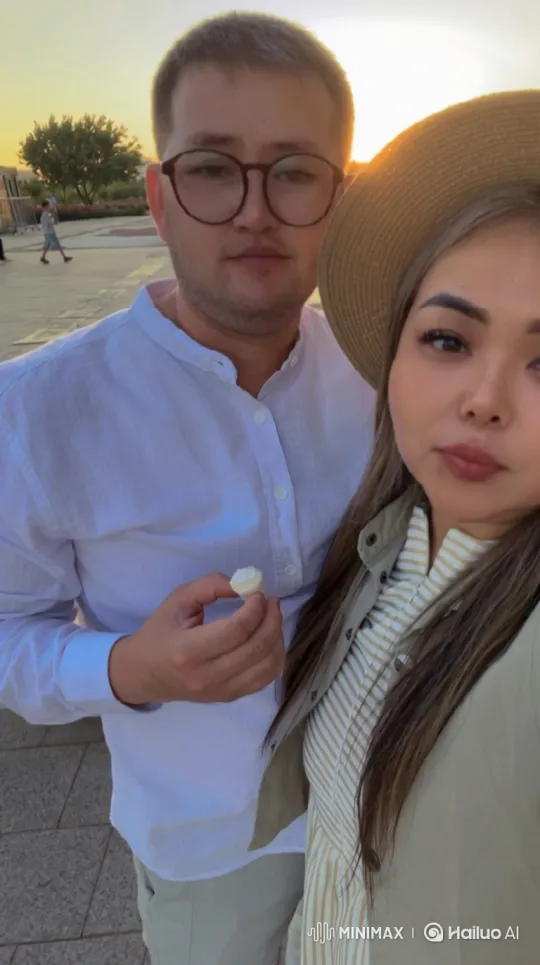 Romantic Sunset Proposal: A Couple's Joyful Moment – AI Generated Video | Hailuo AI