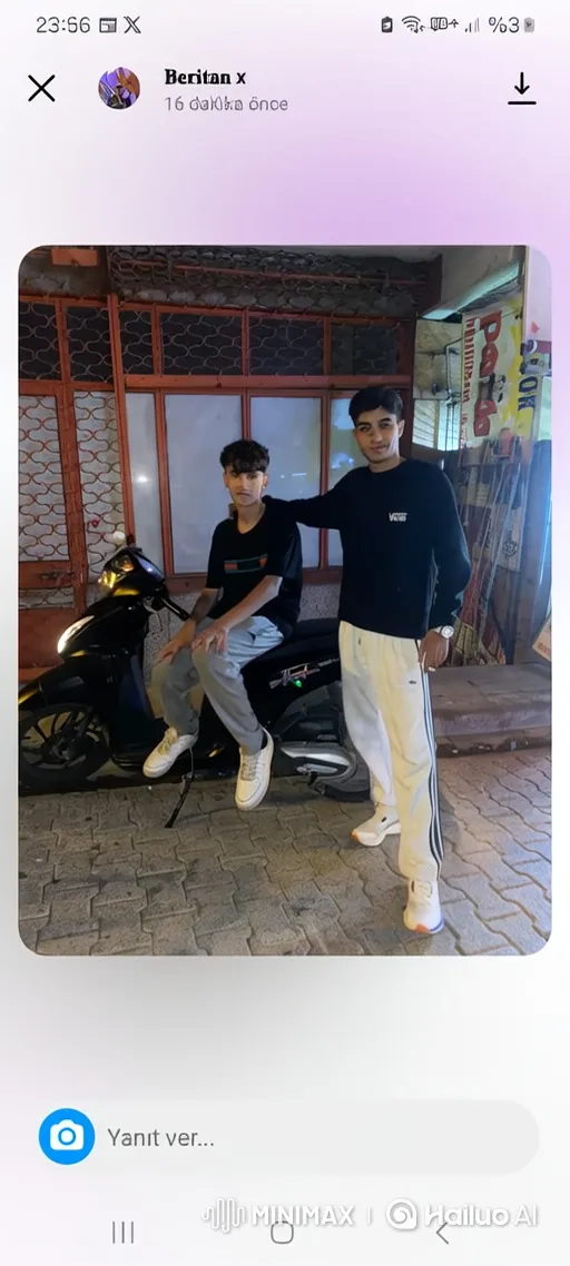 Young Men Chase Police Officers in Nighttime Street Confrontation – AI Generated Video | Hailuo AI