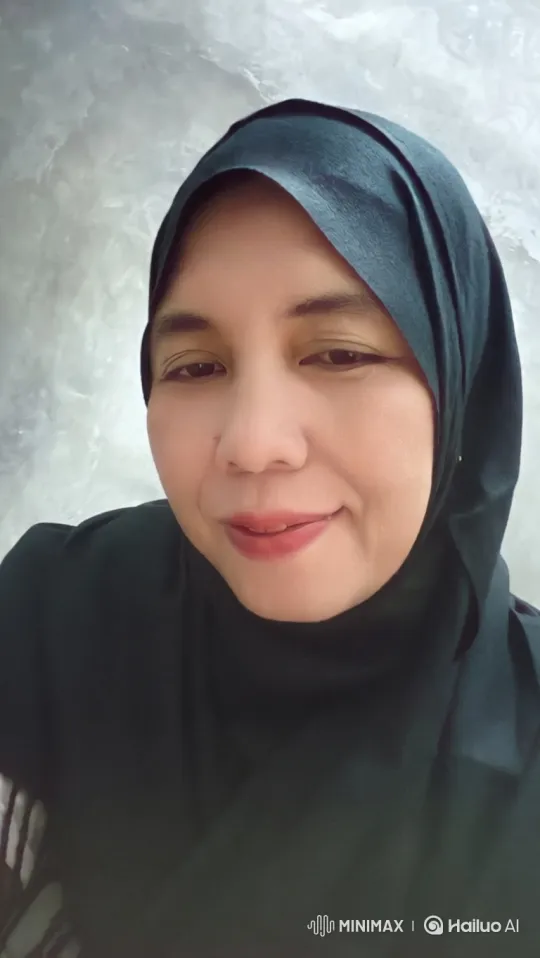 Woman's Transition from Run to Martial Arts Stance – AI Generated Video | Hailuo AI