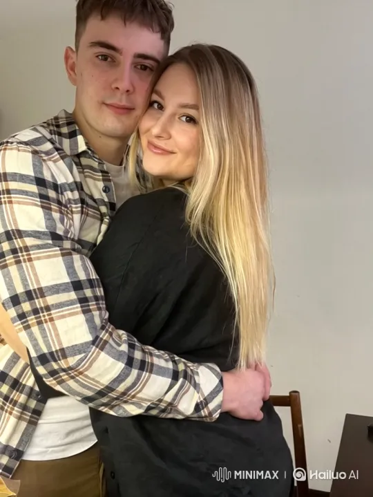 Young Family's Intimate Summer Evening Hug – AI Generated Video | Hailuo AI