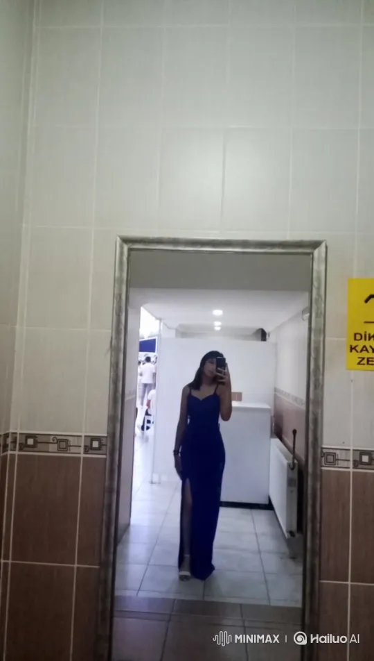 Police Officer and Woman's Unexpected Encounter – AI Generated Video | Hailuo AI