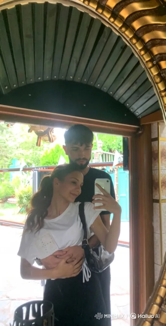 Family Embrace: Couple and Toddler's Joyful Reunion – AI Generated Video | Hailuo AI