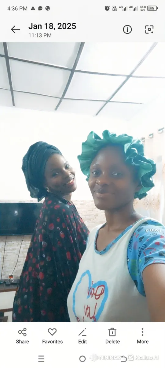 Joyful Friendship Captured in Selfie Video – AI Generated Video | Hailuo AI