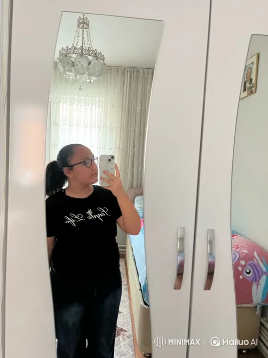 Person Taking Selfie Surprised by Police in Bedroom – AI Generated Video | Hailuo AI