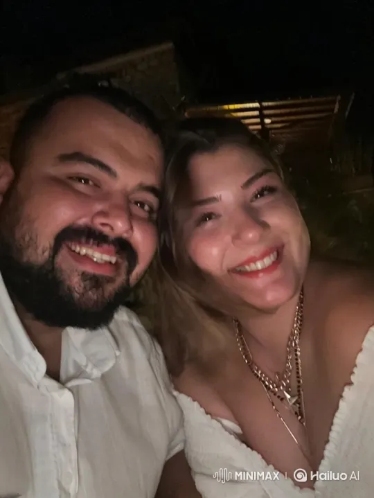Family Embrace Captured on Summer Night – AI Generated Video | Hailuo AI