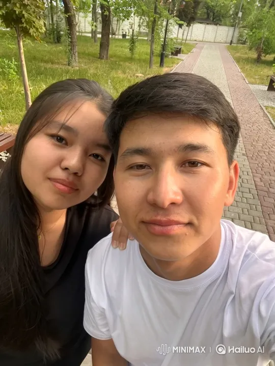 Family Embrace Captures Warmth and Love in Park – AI Generated Video | Hailuo AI