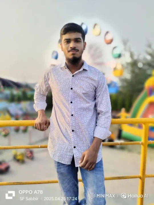Young Couple's Romantic Moment at Amusement Park – AI Generated Video | Hailuo AI